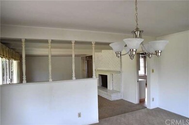 Dining room to living room