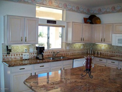 Gorgeous granite kitchen!