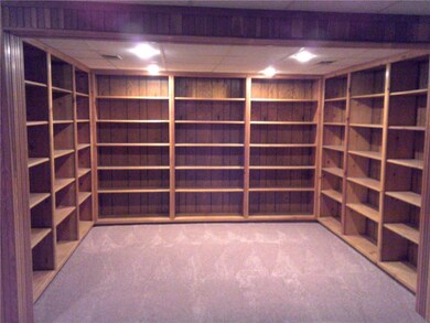 14402 W 68th St, Shawnee, KS 66216 - photo 4