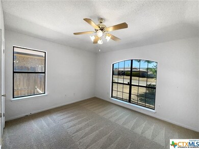 216 Wagontrain Cir, Copperas Cove, TX 76522 - photo 5