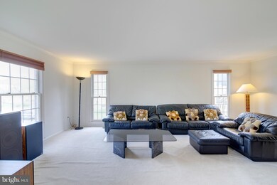 13577 Smallwood Ln, Chantilly, VA 20151 - photo 5