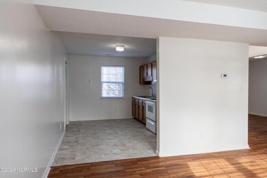 2322 Indian Dr unit A4, Jacksonville, NC 28546 - photo 5