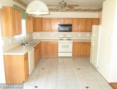 11219 Englewood Ct, Fredericksburg, VA 22407 - photo 5