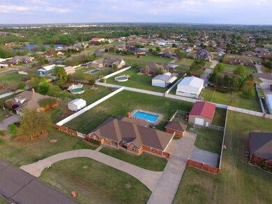 2108 NE 15th St, Moore, OK 73160 - photo 5