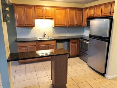 400 New River Rd unit 608, Manville, RI 02838 - photo 3