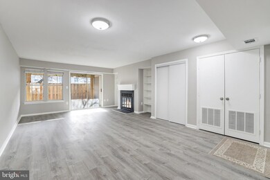 3409 Lakeside View Dr unit 17-1, Falls Church, VA 22041 - photo 4