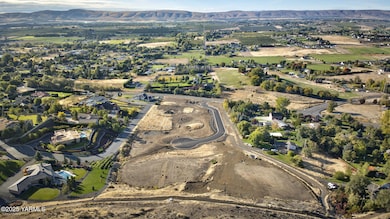 NKA Scenic Dr unit 6-10, Yakima, WA 98908 - photo 4