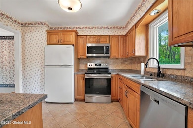 08-44 Fredericks Rd-8