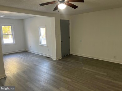 725 E Pine St, Millville, NJ 08332 - photo 4