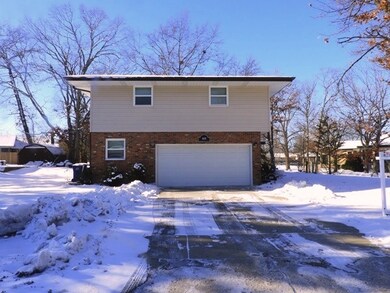 408 N Mcaree Rd, Waukegan, IL 60085 - photo 3