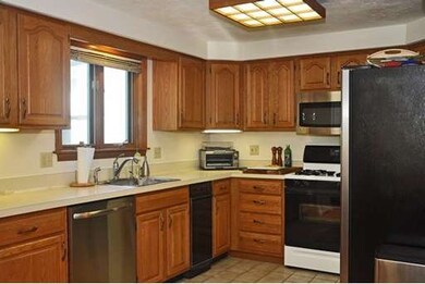 35 Merrymount Rd unit 2, Quincy, MA 02169 - photo 5