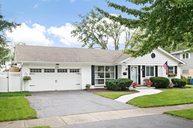 370 E Marion St, Elmhurst, IL 60126 - photo 2