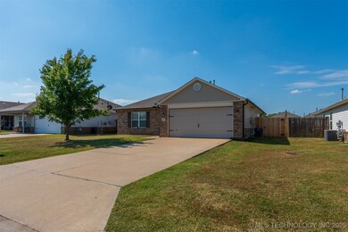9222 S 251st East Ave, Broken Arrow, OK 74014 - photo 3
