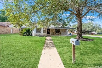 1017 Abilene St, Pleasanton, TX 78064 - photo 4