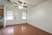 827 W Monterey St unit B, Denison, TX 75020 - photo 2