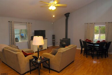 7423 Driftwood Ln, Mays Landing, NJ 08330 - photo 4