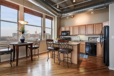 2107 Grand Blvd unit 702, Kansas City, MO 64108 - photo 4