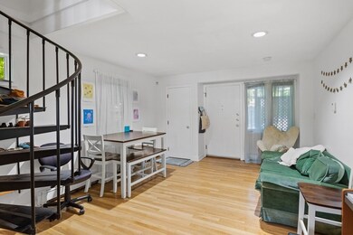 127 Lakeview Ave unit A, Cambridge, MA 02138 - photo 3