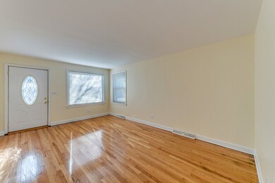 9956 Montrose Ave, Schiller Park, IL 60176 - photo 7