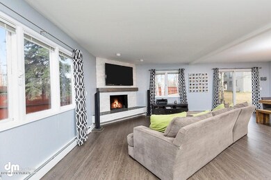 Living Room 20180420-DW-2149-SMALL