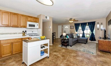 2301 N 37th Way Phoenix AZ-large-007-8-K