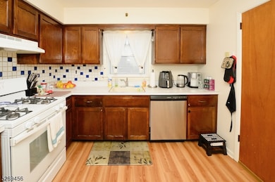 55 Rock Rd, Hawthorne, NJ 07506 - photo 3