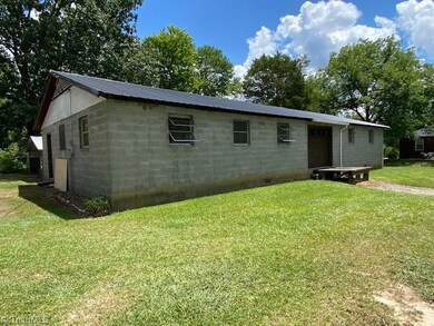 18703 S Nc Highway 109, Denton, NC 27239 - photo 2