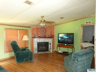 319 J Cross Ln, Mc Gregor, TX 76657 - photo 2