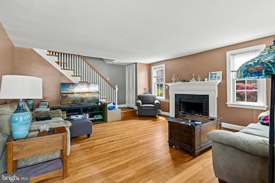 827 Dover Rd, Wynnewood, PA 19096 - photo 5