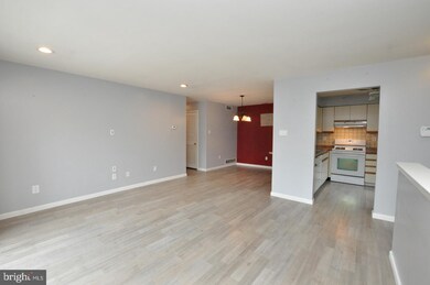 558 Shetland Ct unit 558, Sewell, NJ 08080 - photo 3