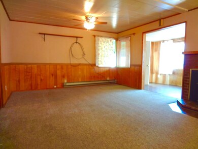 958 SW 11th St, Newport, OR 97365 - photo 4