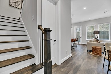 5721 White Magnolia St, Houston, TX 77091 - photo 2