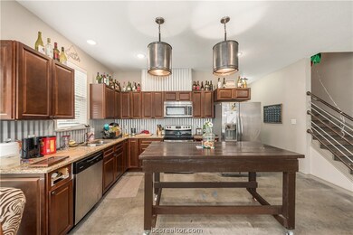 1014 Foster Ave unit A&B, College Station, TX 77840 - photo 4