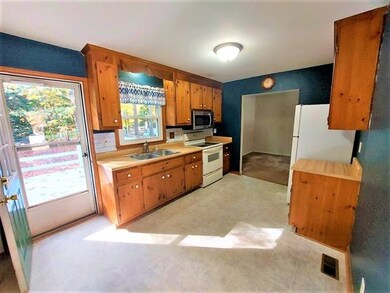 5873 Sara Kay Dr, North Chesterfield, VA 23237 - photo 4