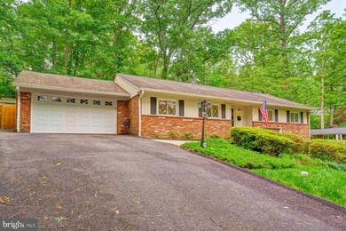 6314 Waterway Dr, Falls Church, VA 22044 - photo 3