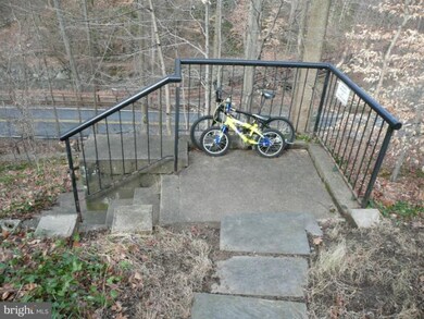 609 Hudson Ave unit 125, Takoma Park, MD 20912 - photo 2