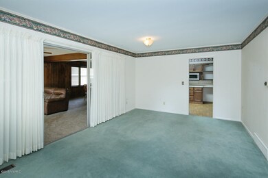 611 Linden-106