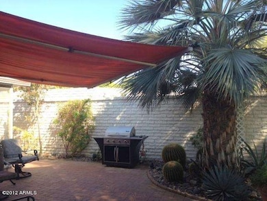 BACK PATIO W/ AWNING