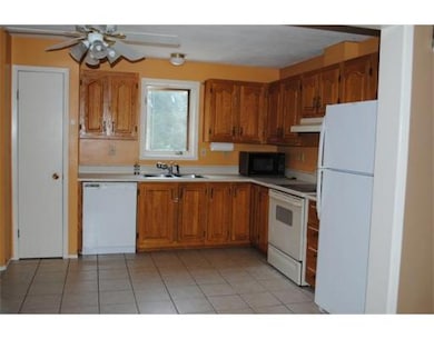 2 Bartlett Ave unit 2, Haverhill, MA 01830 - photo 5