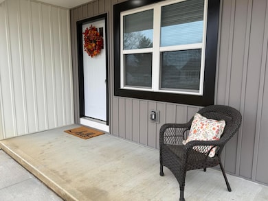 738 Maryland Ave, Lancaster, OH 43130 - photo 2