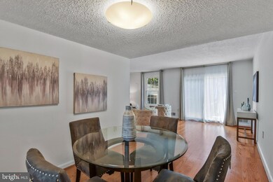 9613 Nonquitt Dr, Fairfax, VA 22031 - photo 5