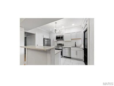 4237 Shenandoah Ave, Saint Louis, MO 63110 - photo 5