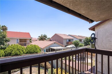 218 S Grape Ave, Compton, CA 90220 - photo 3