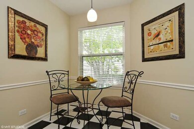 100 Huntington St unit 27EWES, Lake Bluff, IL 60044 - photo 4