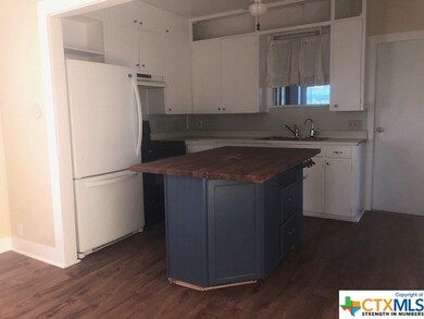 18904 N Elm Loop, Temple, TX 76501 - photo 2