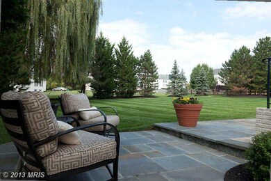 16520 Harbour Town Dr, Silver Spring, MD 20905 - photo 4