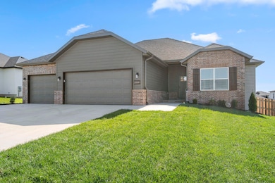 2510 W McGuffey St, Ozark, MO 65721 - photo 2