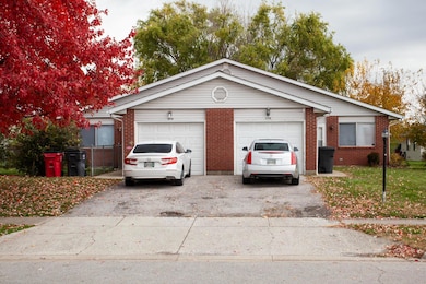 2710-2712 Charles_001