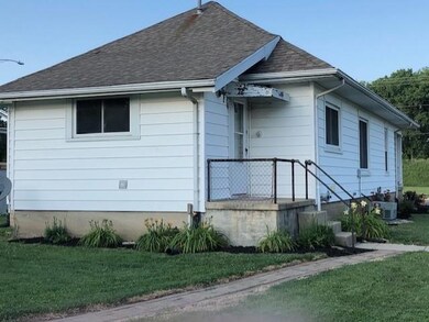 Elm 402 side
