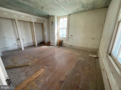 100 Railroad Ave, Edinburg, VA 22824 - photo 6